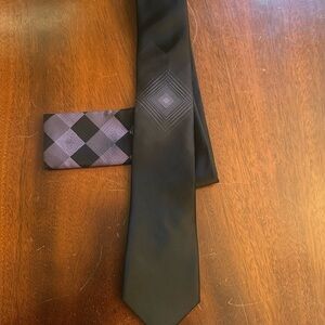 NWT Black and Purple Men's Tie with Matching Hankerchief